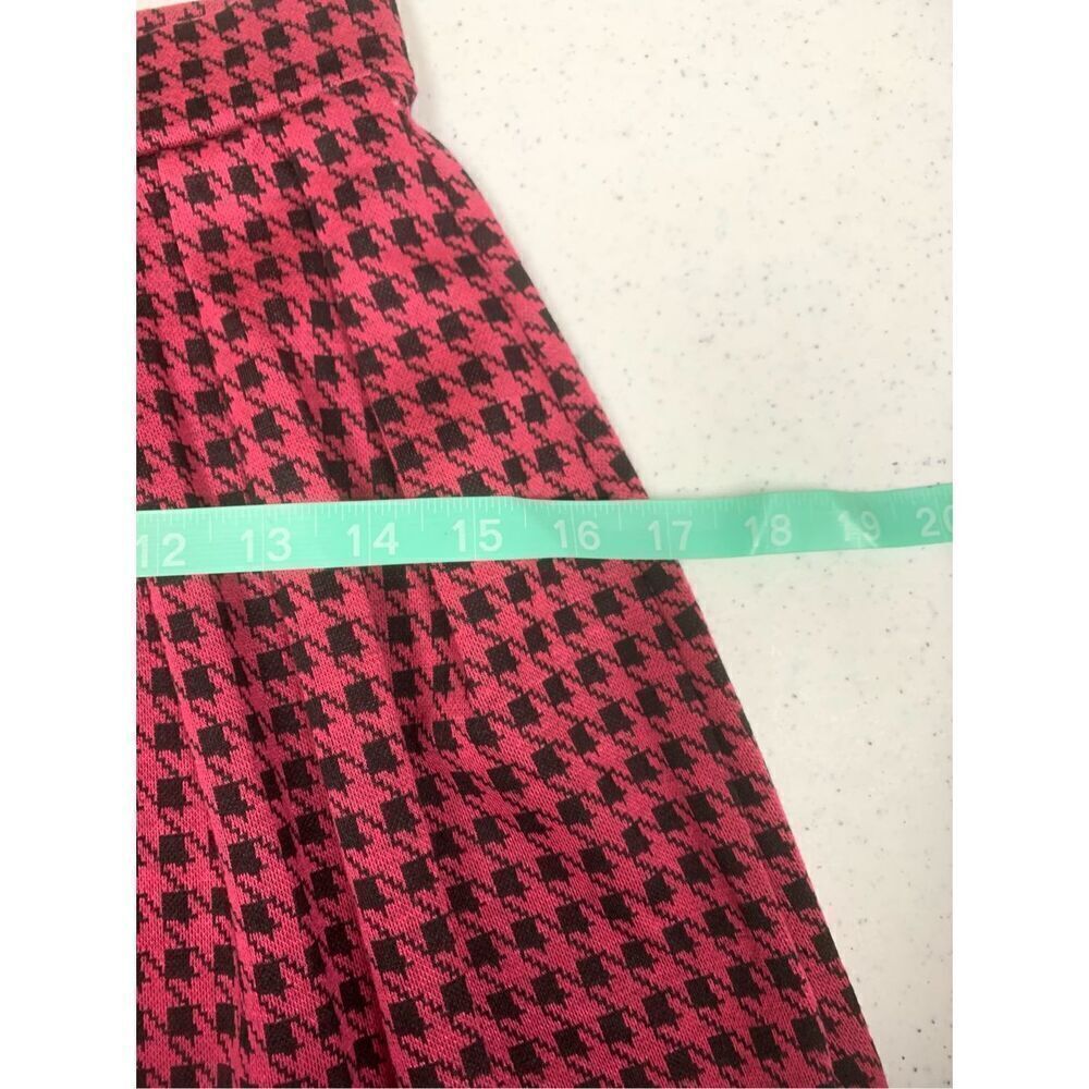Houndstooth Patterned Skort - Picture 8 of 9